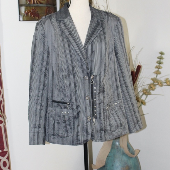 Bianca , silver Rocker jacket - Picture 2 of 13